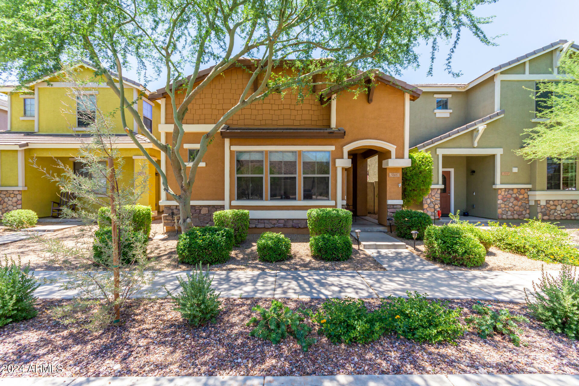 Property Photo:  5005 W Escuda Drive  AZ 85308 