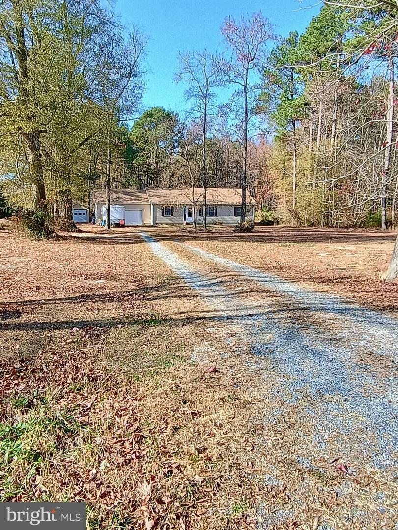 Property Photo: 16907 W Hudson Pond Road DE 19960