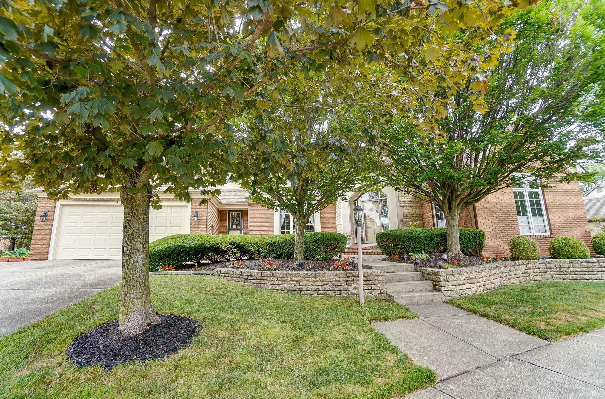 Property Photo:  2300 Concord Village Drive  OH 43220 