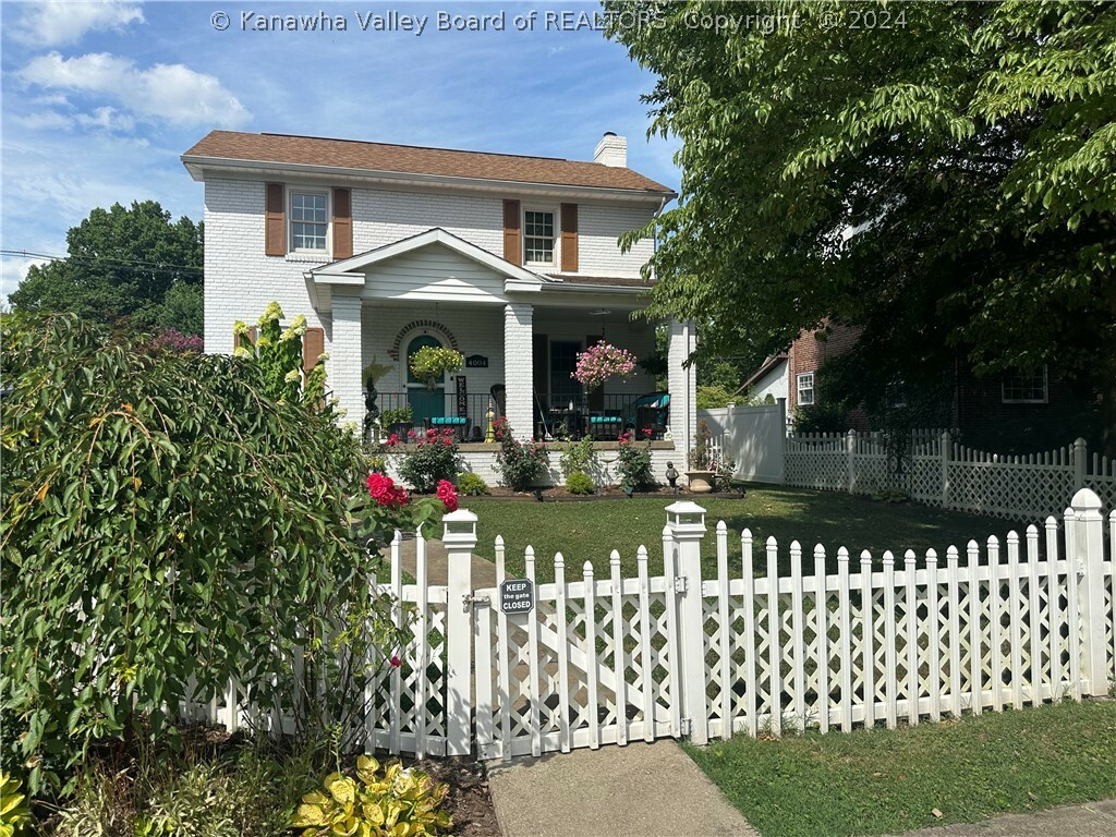 Property Photo: 4004 Noyes Avenue WV 25304