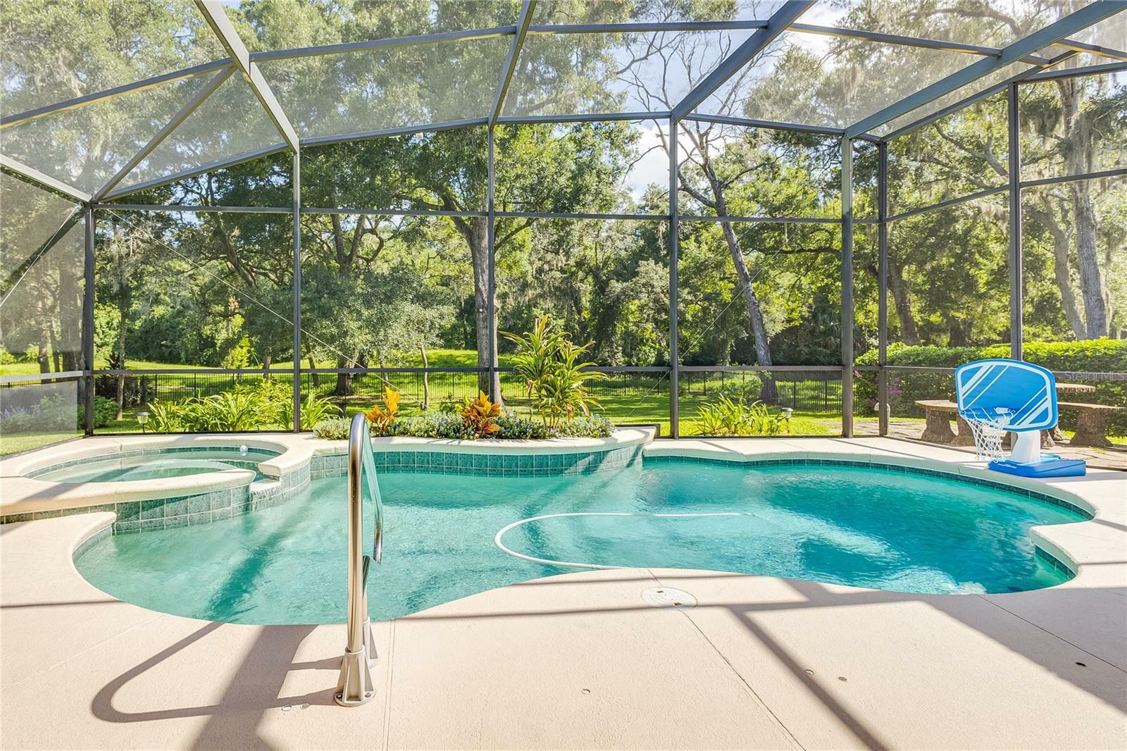 Property Photo: 607 Gulf Land Drive FL 32712
