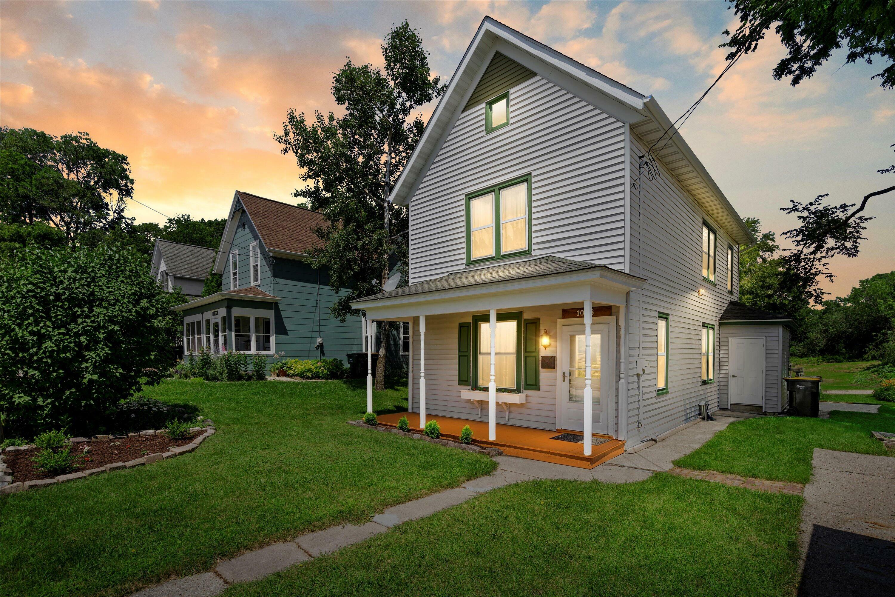 Property Photo:  1028 Summer St  WI 53090 