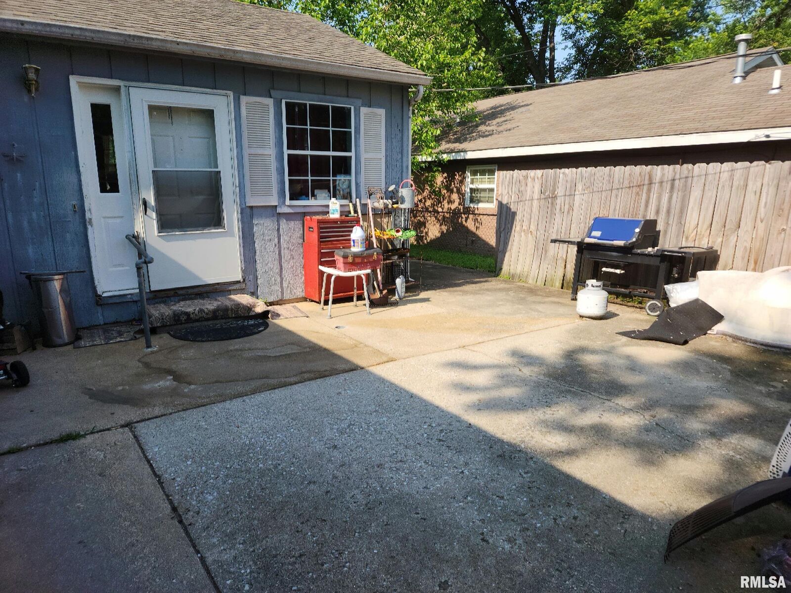 Property Photo:  1024 Wescott Street  IL 62864 