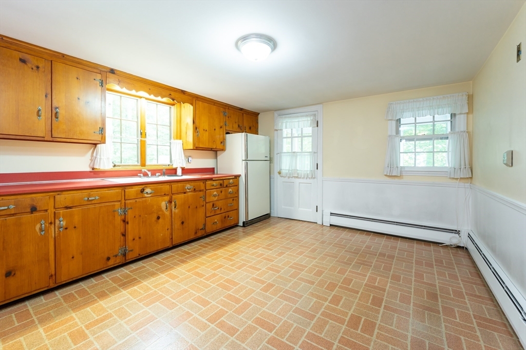 Property Photo: 692 Pearl Street MA 01867