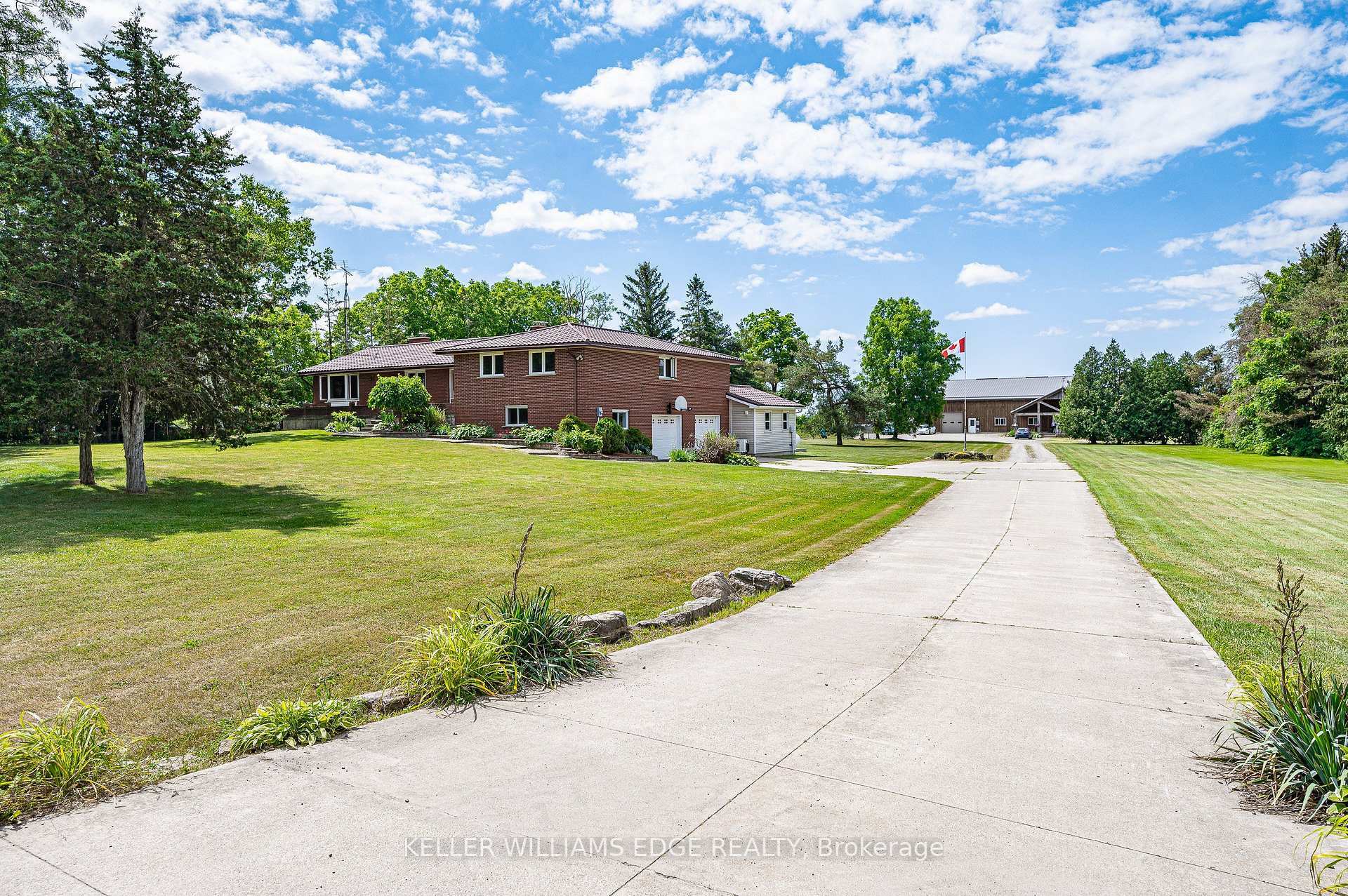Photo de la propriété: 1291 Old Highway 8 ON L0R 1Z0