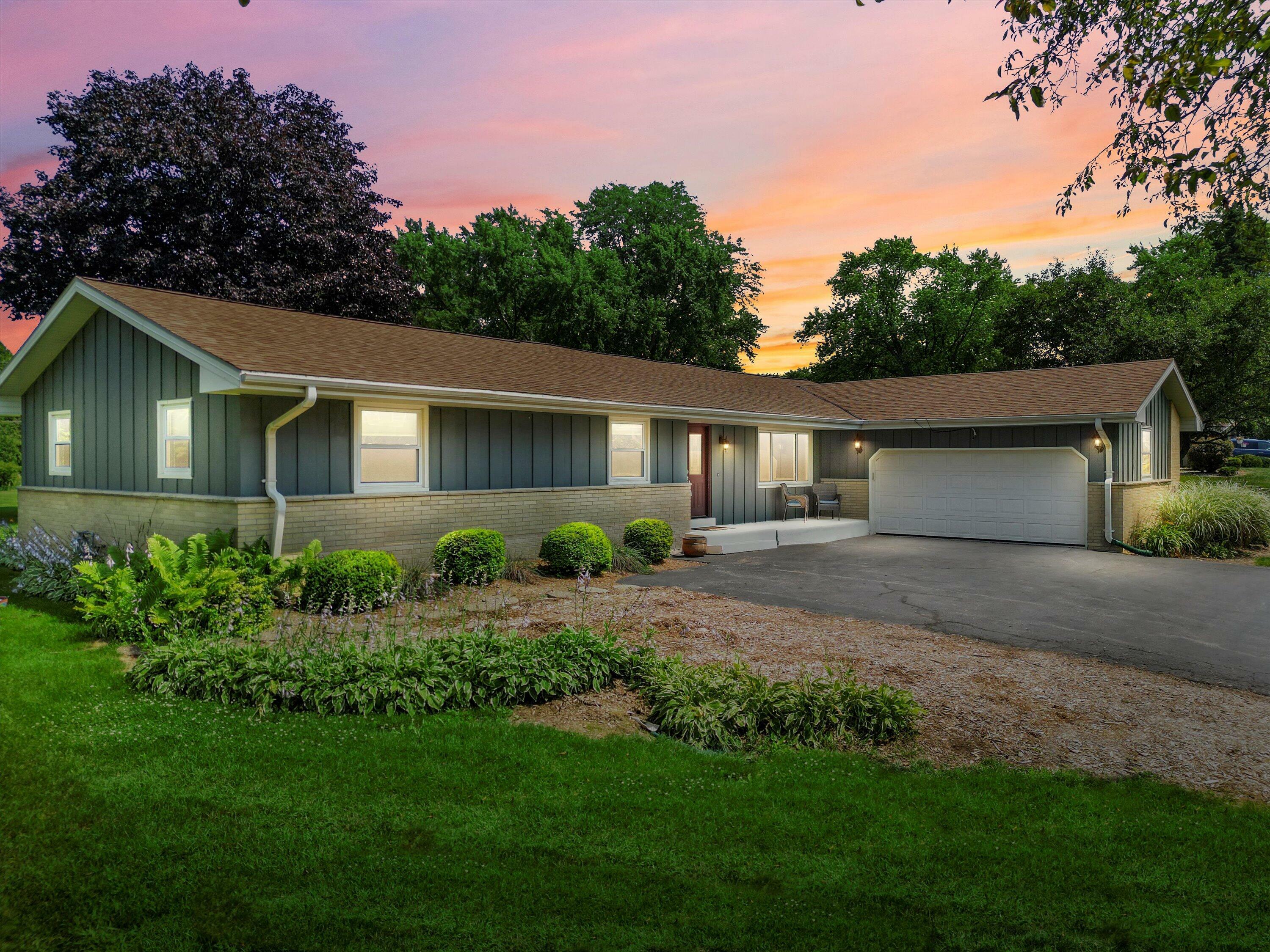 Property Photo:  11416 N Glenwood Dr  WI 53097 