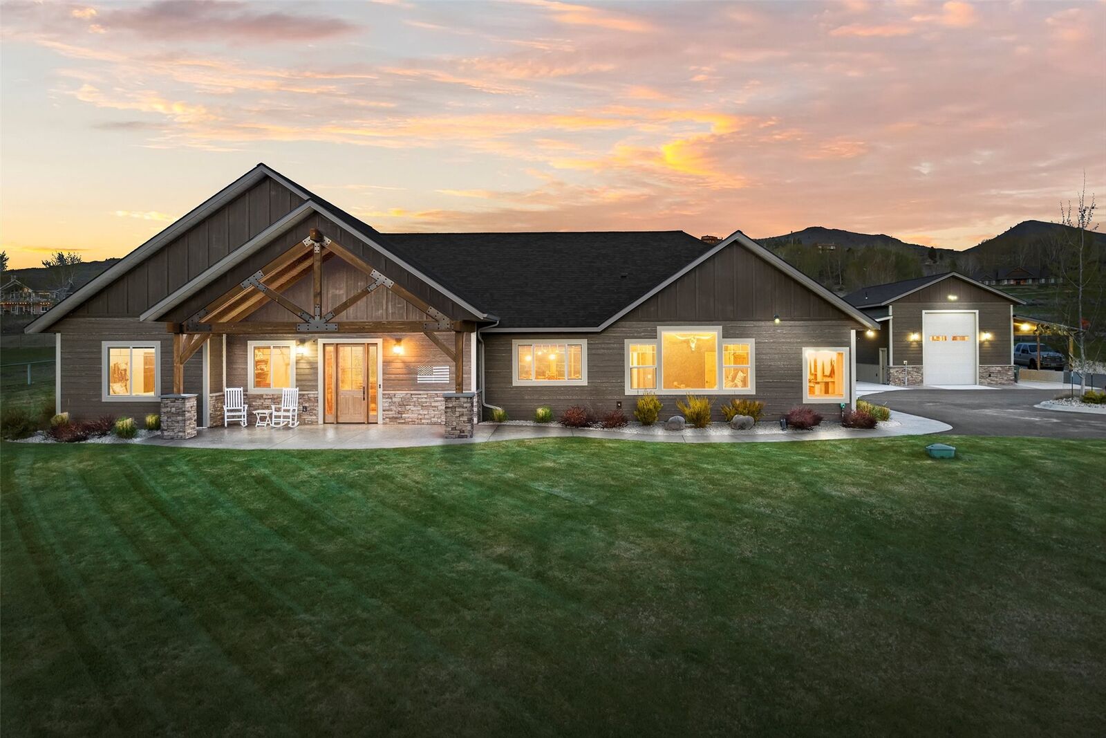 Property Photo:  828 Corvallis Hills Drive  MT 59828 