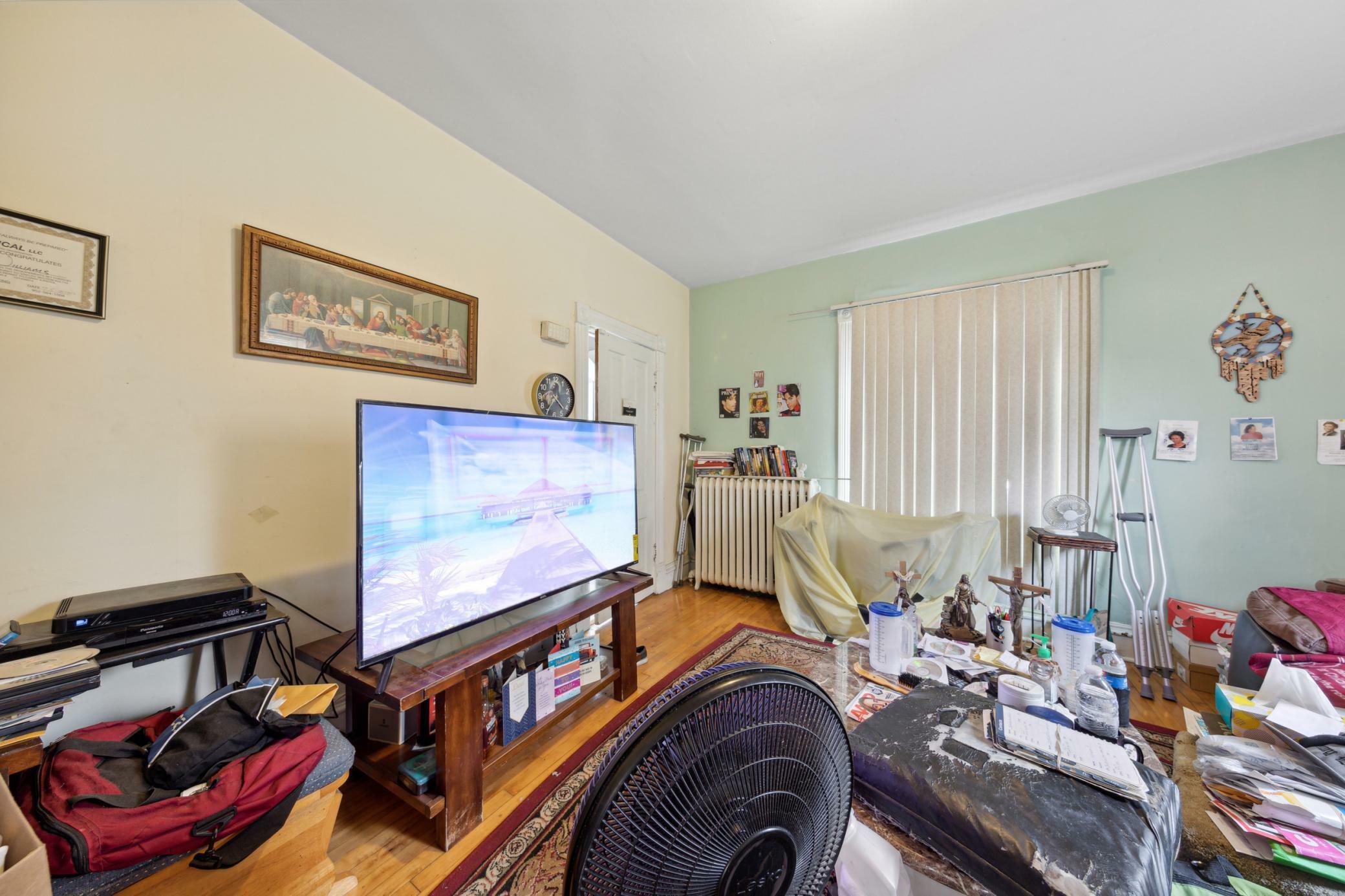 Property Photo:  2711 Oliver Avenue N  MN 55411 