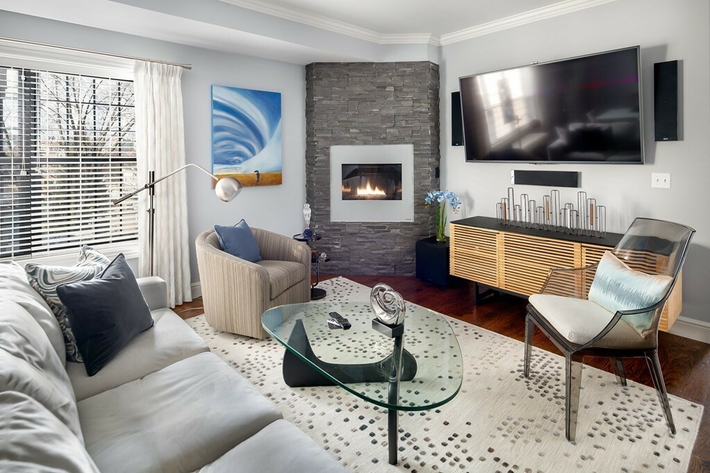 Property Photo:  350 West Broadway 6  MA 02127 