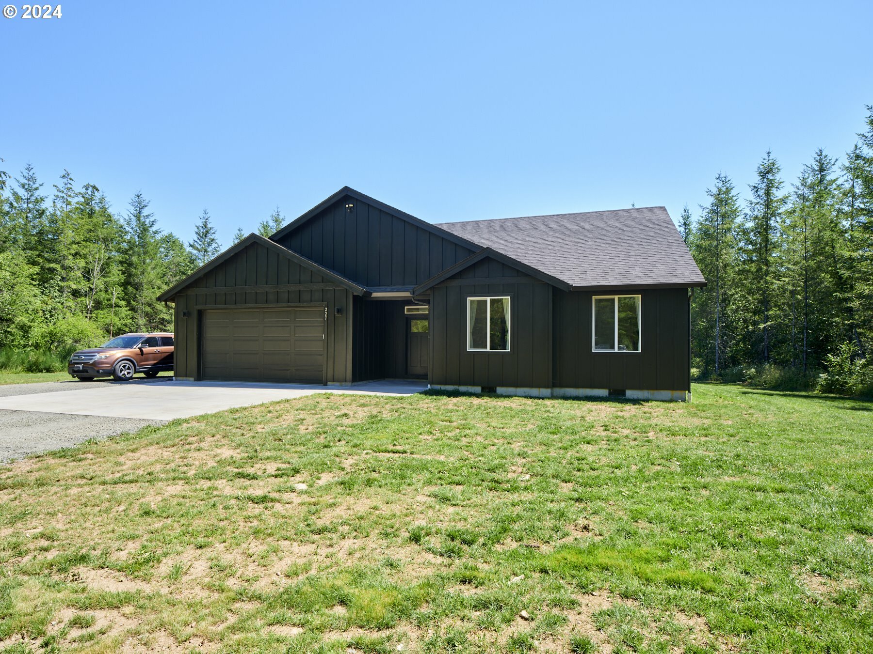 Property Photo:  227 Fir Rd  WA 98603 