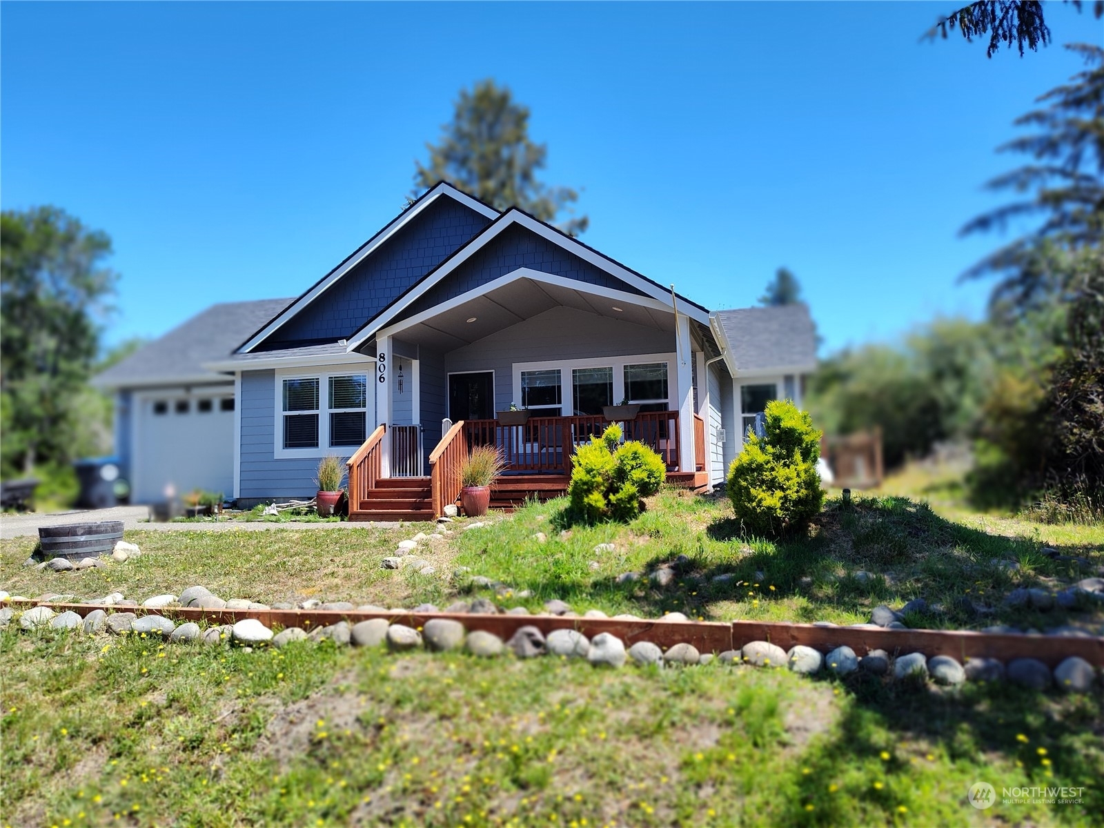 Property Photo:  806 Vagabond Avenue  WA 98569 