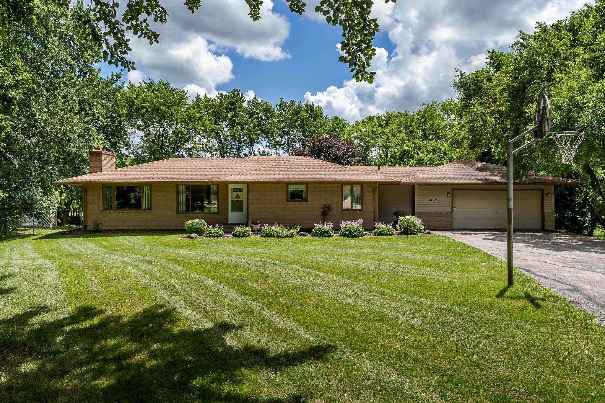 Property Photo:  6979 Canter Court  IL 61108 