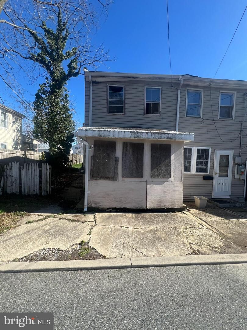 Property Photo: 307 W Mount Vernon Street DE 19977