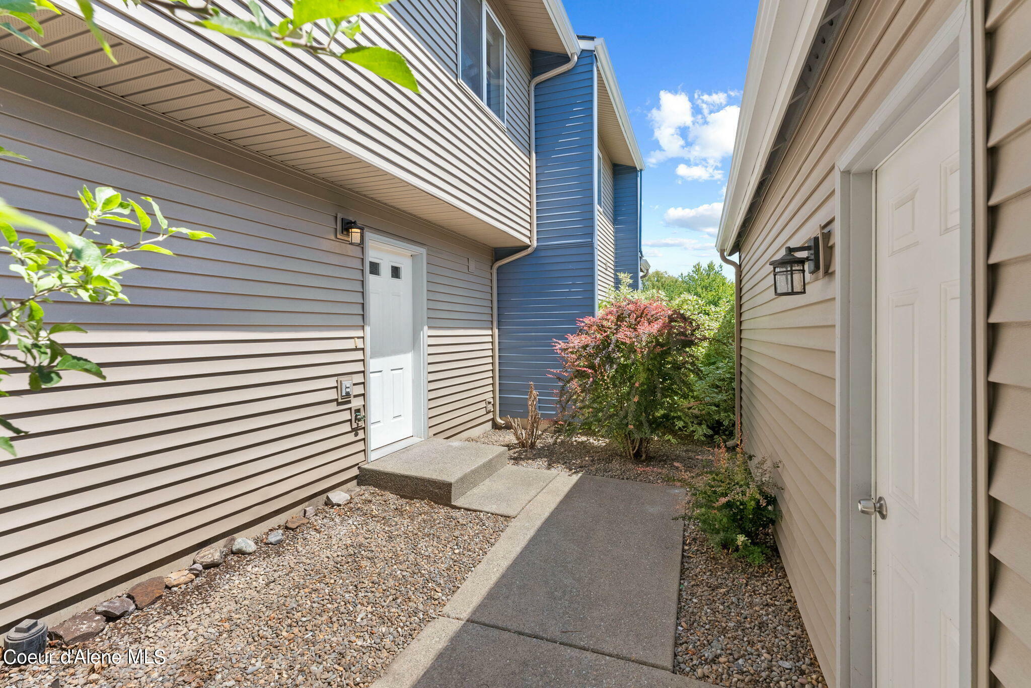 Property Photo:  23027 E Colt Lane  WA 99019 