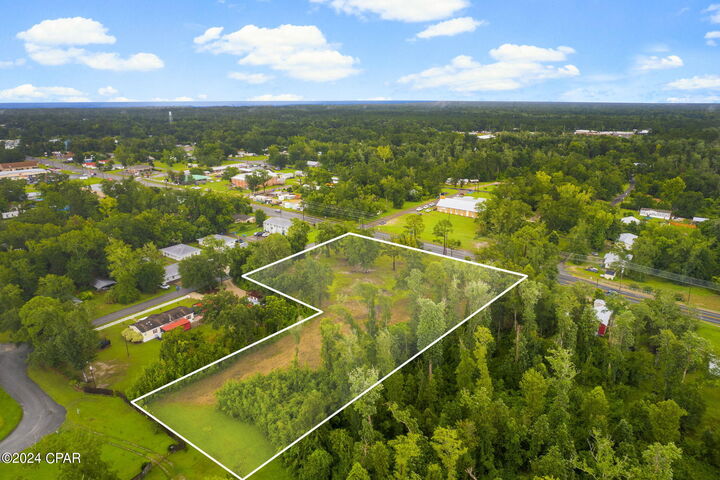 Property Photo:  1021 S Highway 71  FL 32465 
