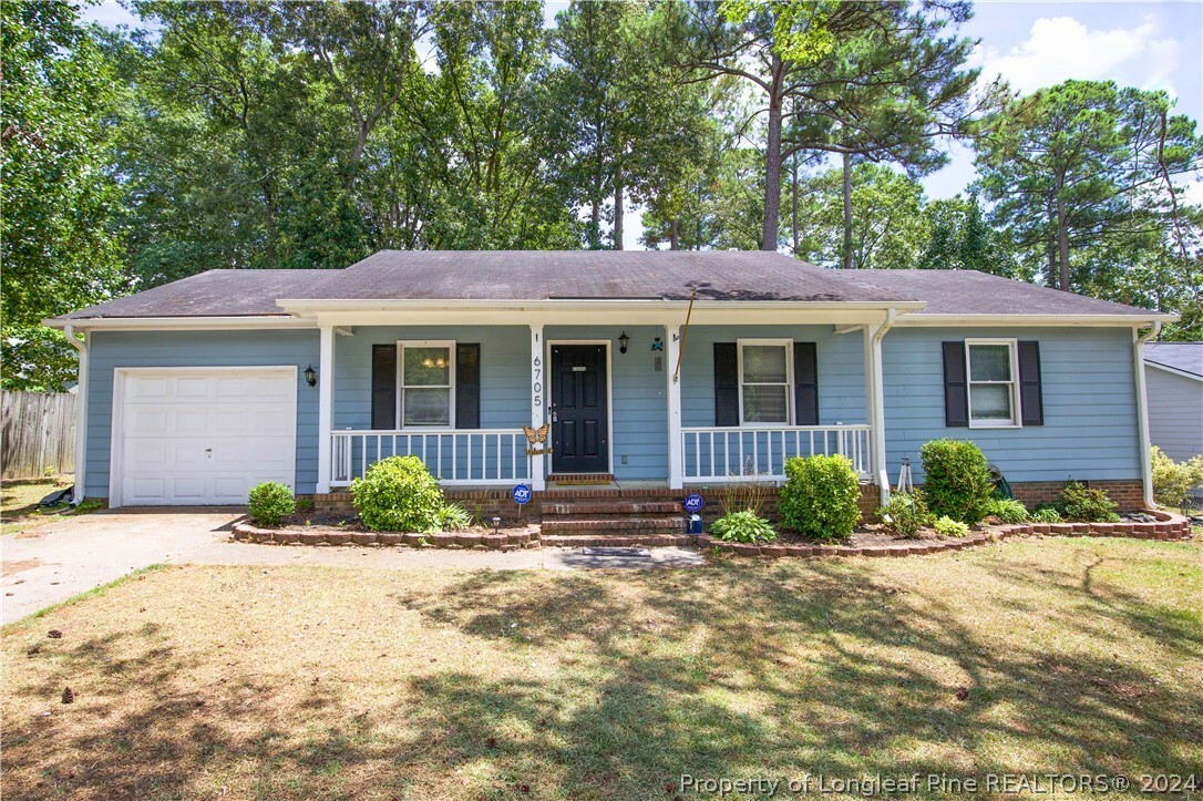 Property Photo:  6705 Potters Court  NC 28314 