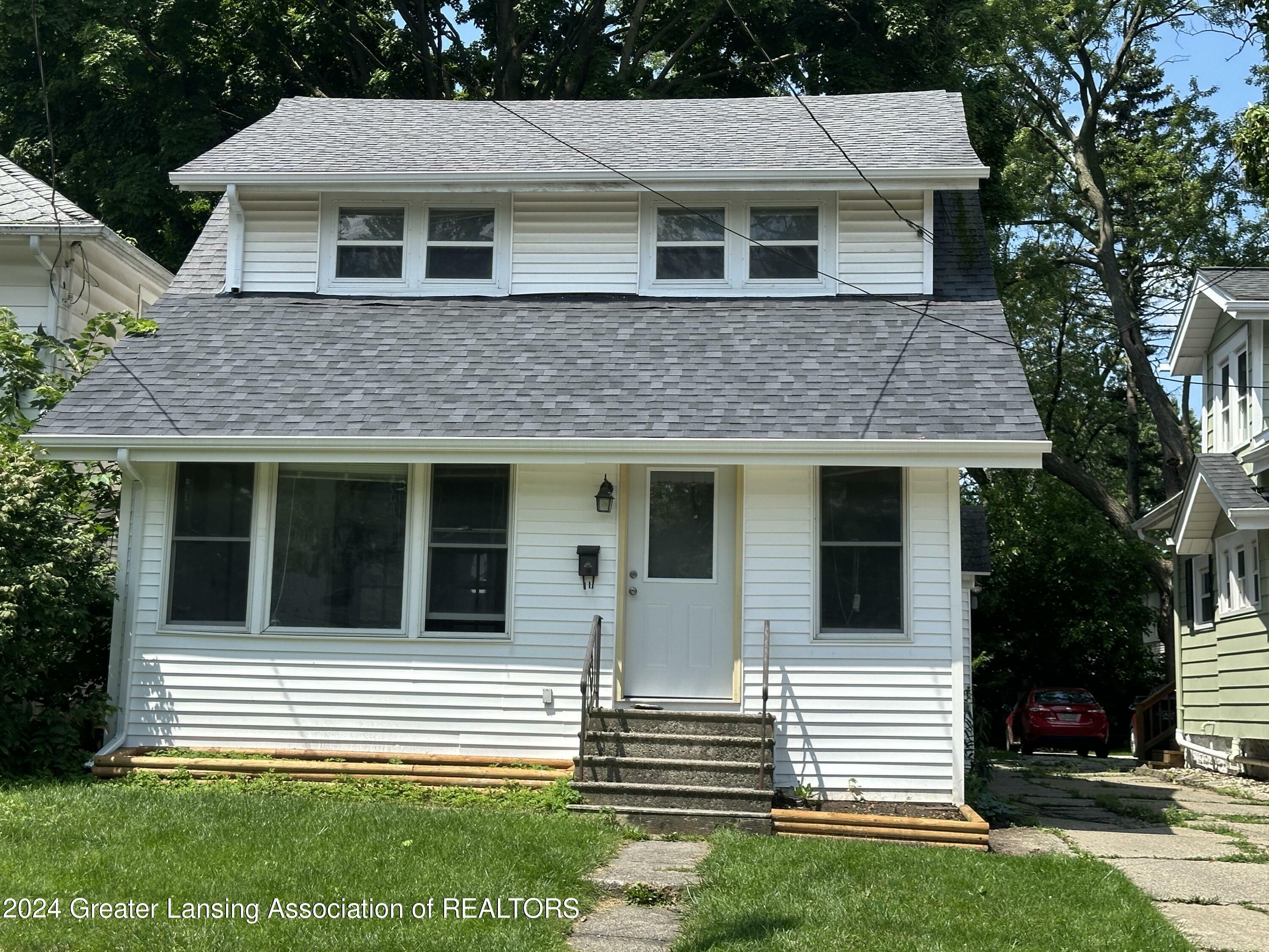 Property Photo:  507 N Magnolia Avenue  MI 48912 