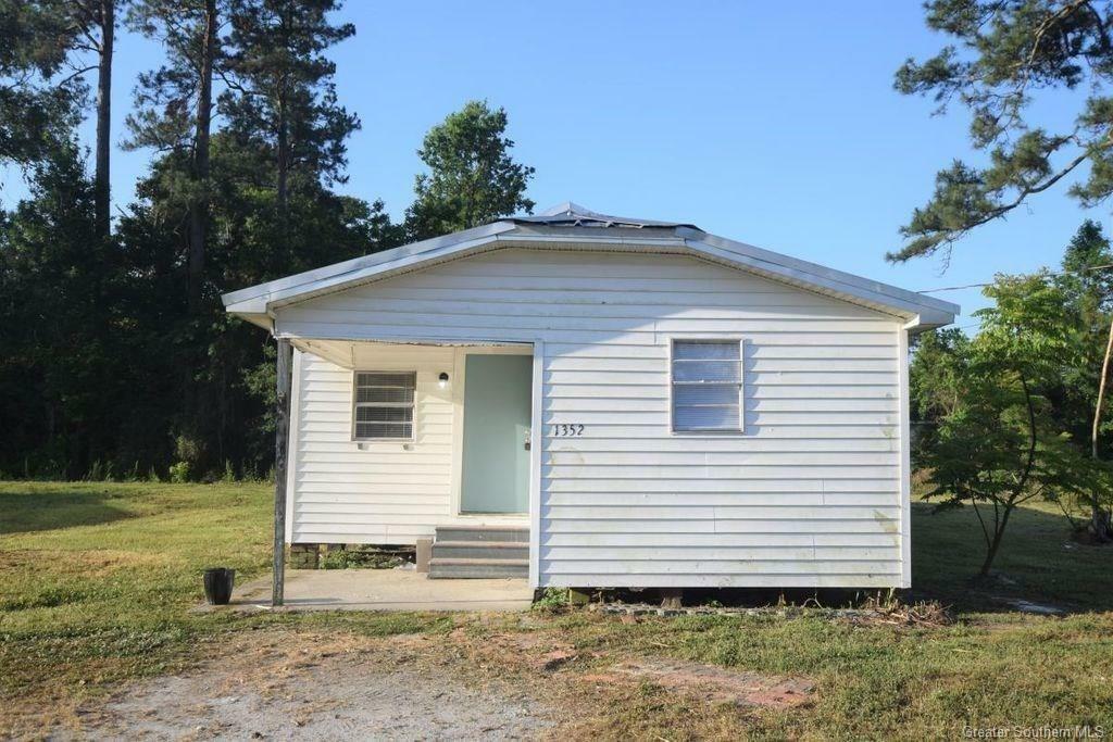 Property Photo:  1352 /1354 Georgia Road  LA 70611 