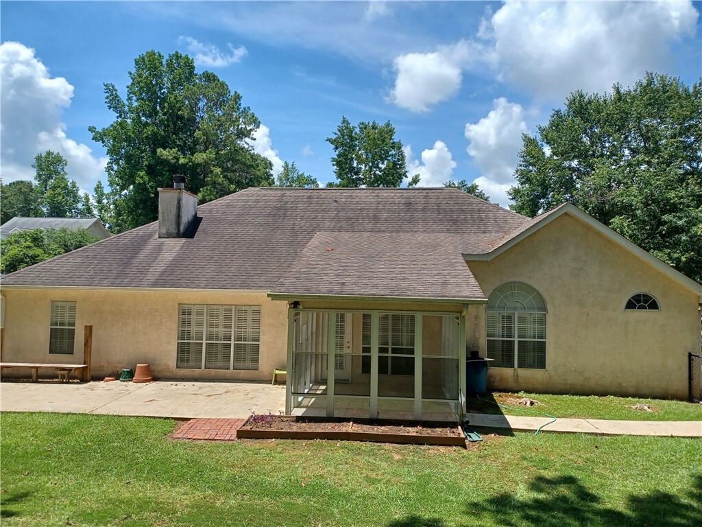 Property Photo:  1102 Kildare Lane  AL 36854 