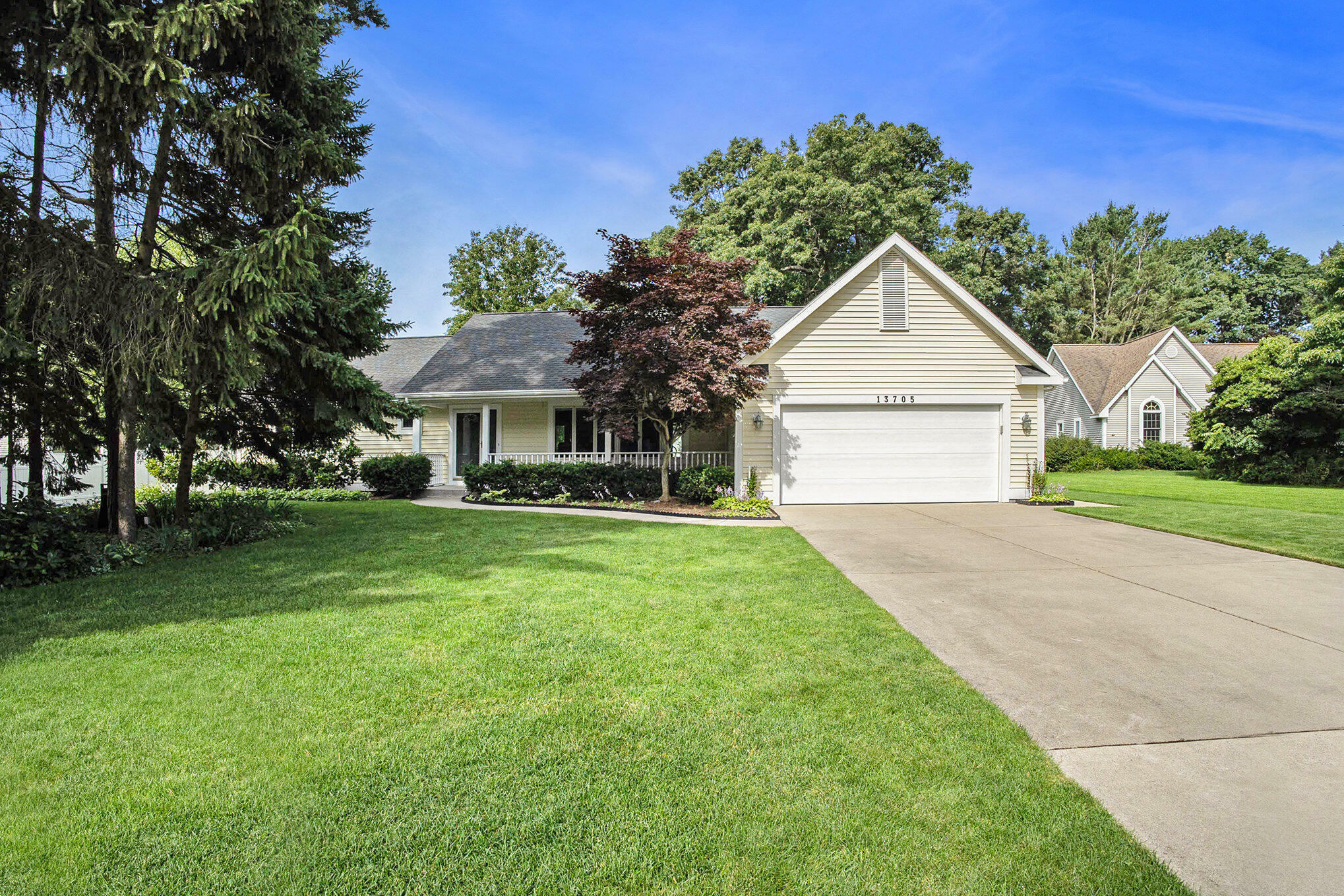 Property Photo:  13705 Forest Park Drive  MI 49417 