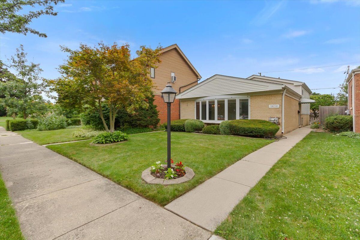 Property Photo: 5636 Carol Avenue IL 60053