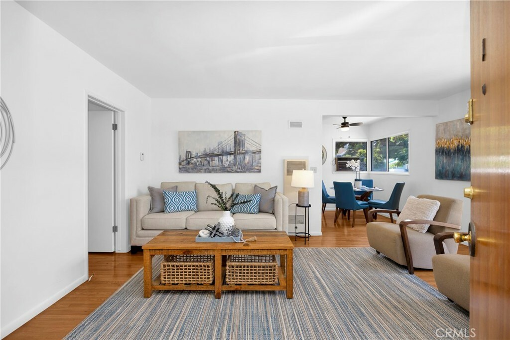 Property Photo:  1047 E 1st Street 1  CA 90802 