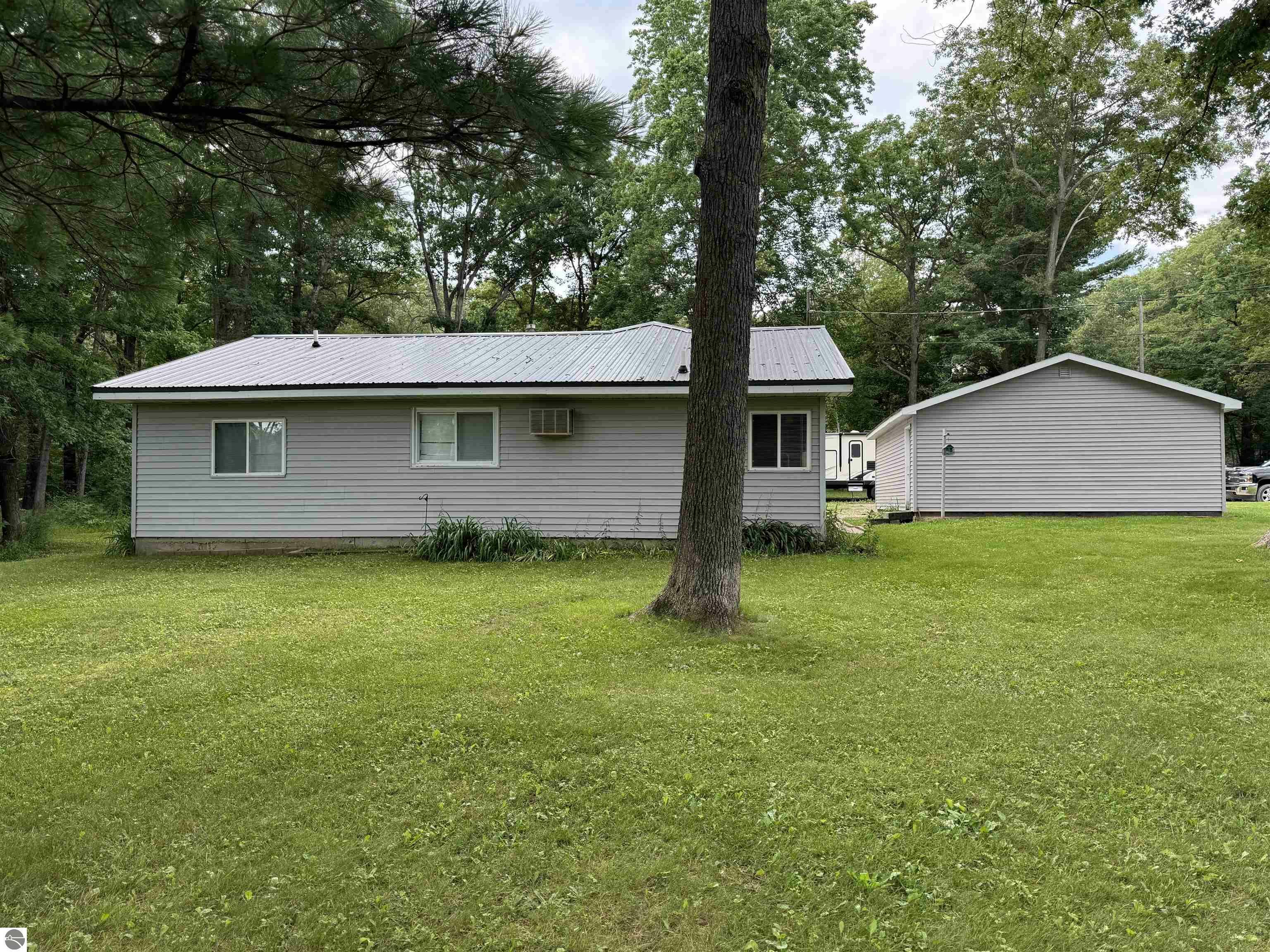 Property Photo:  497 E Clarence Road  MI 48625 