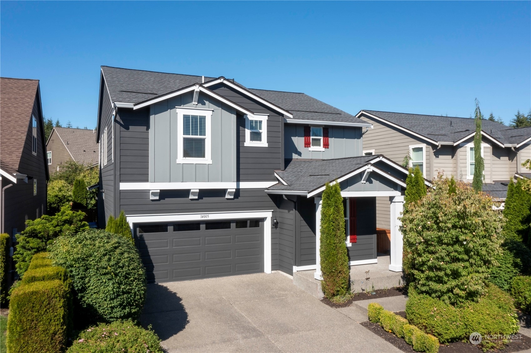 Property Photo:  14005 Parkview Drive E  WA 98391 