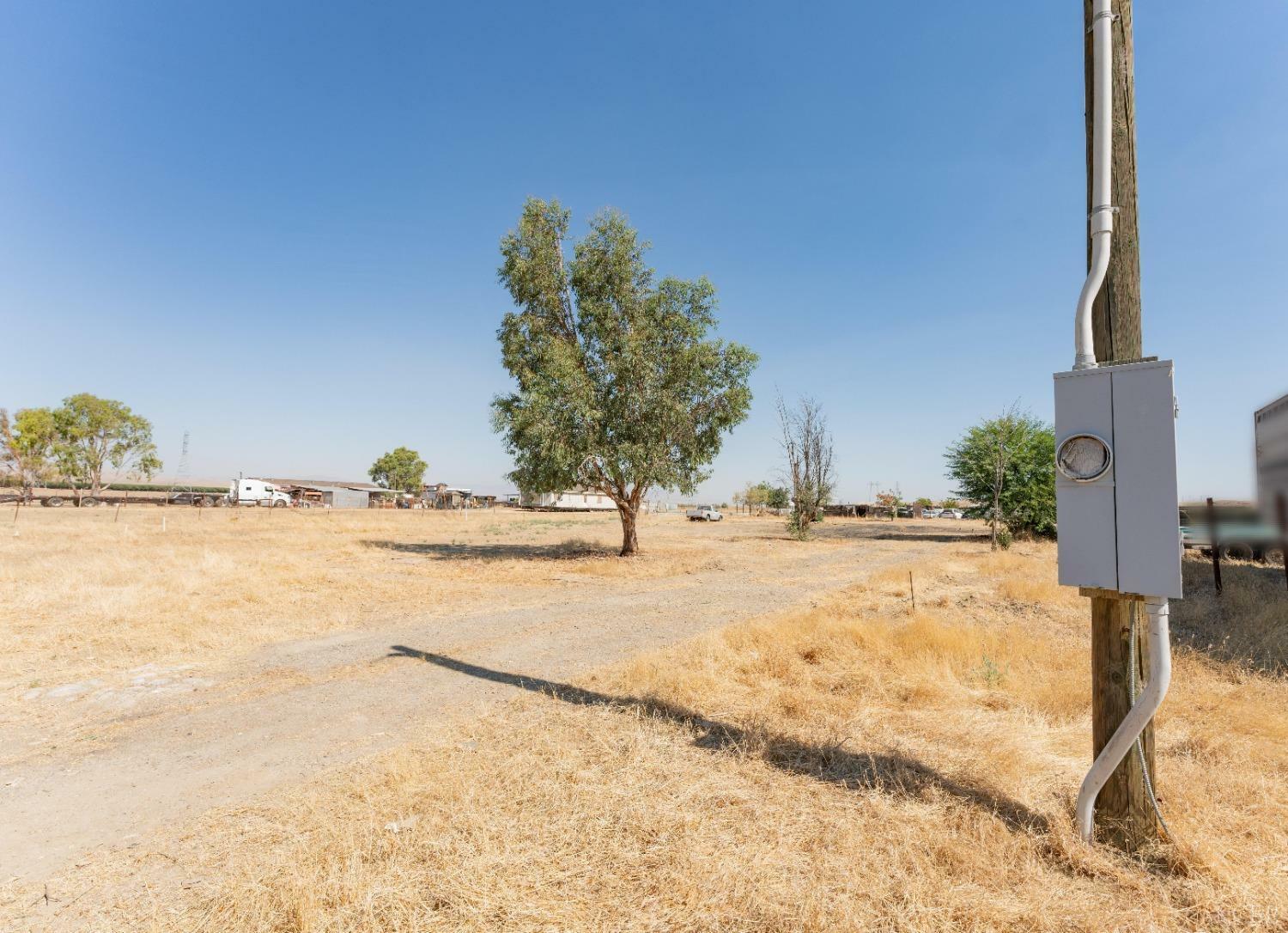 Property Photo:  47930 S Lost Hills Road  CA 93210 