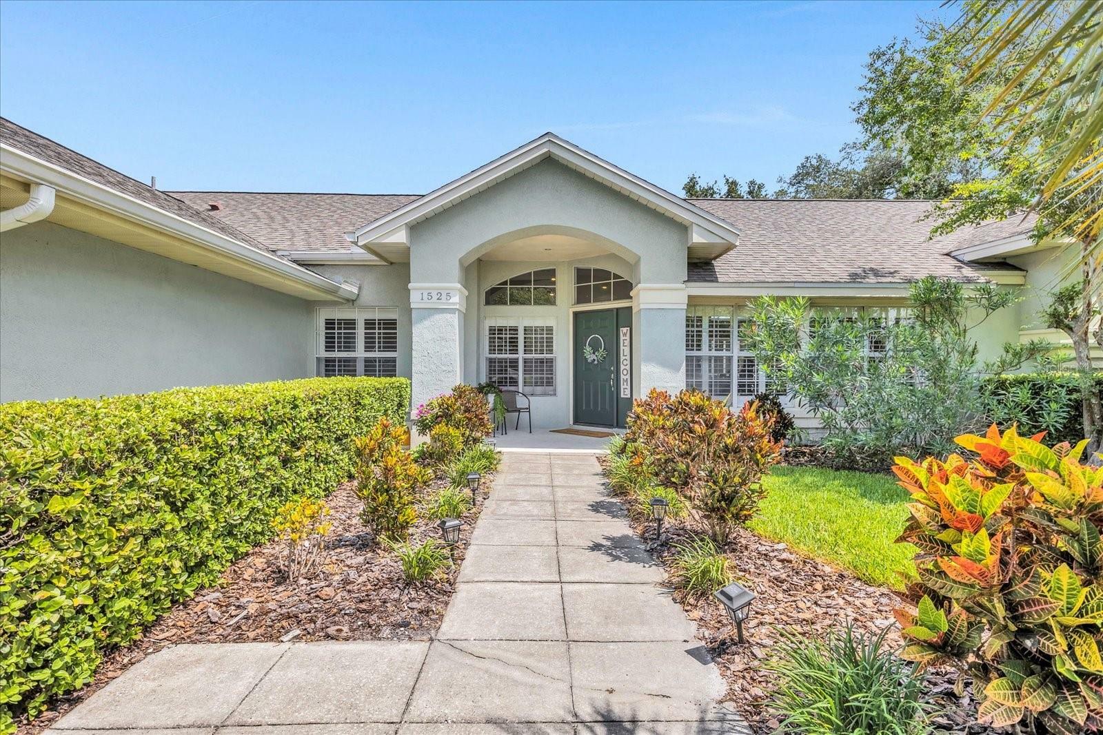 Property Photo:  1525 Carillon Park Drive  FL 32765 