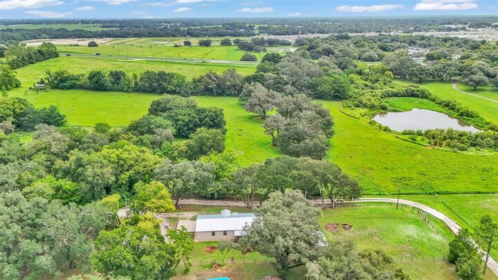 Property Photo:  8305 Marietta Place  FL 33541 