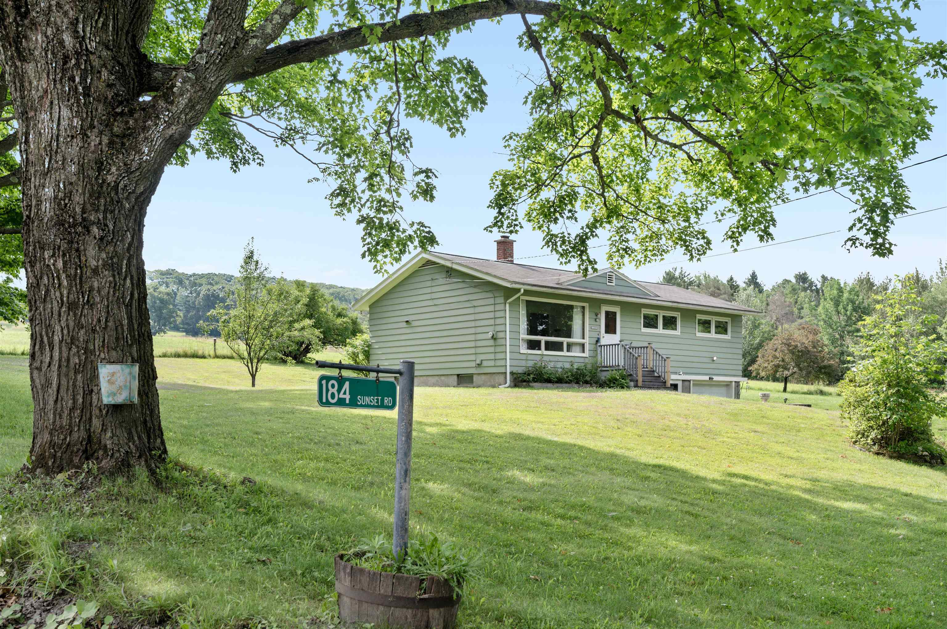 Property Photo: 184 Sunset Road VT 05641