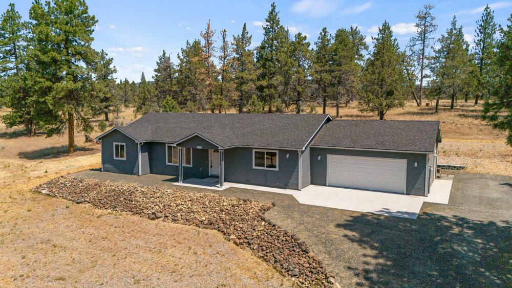 Property Photo:  8219 Prairie Dog Drive  OR 97623 