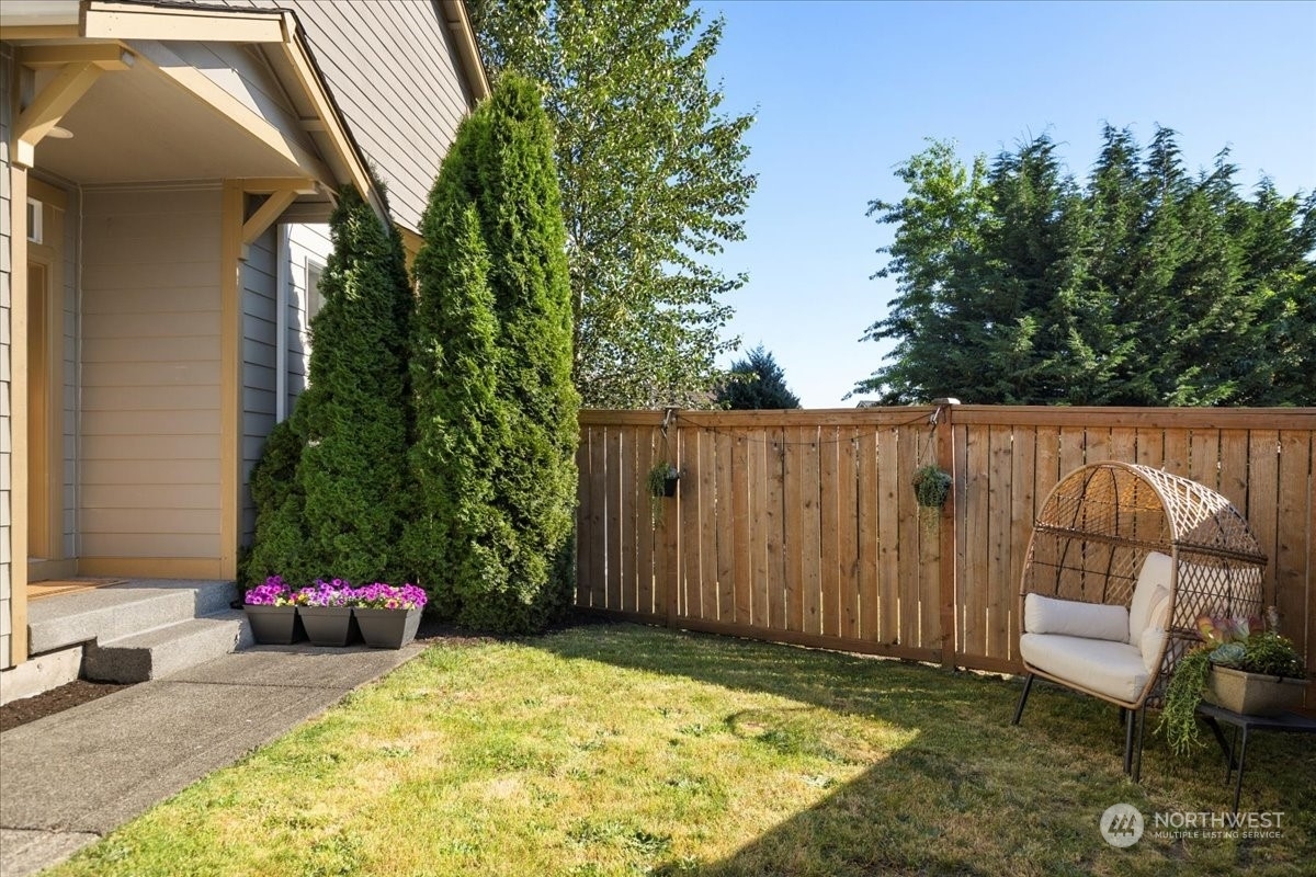 Property Photo:  24509 183rd Court SE  WA 98042 