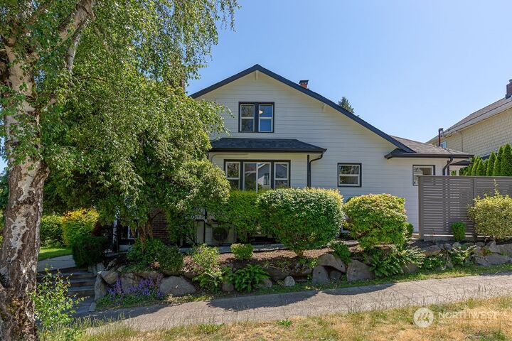 Property Photo: 3735 Bagley Avenue N WA 98103