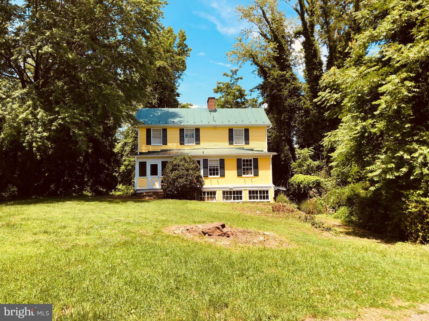 Property Photo:  37 Spring Lane  VA 20186 