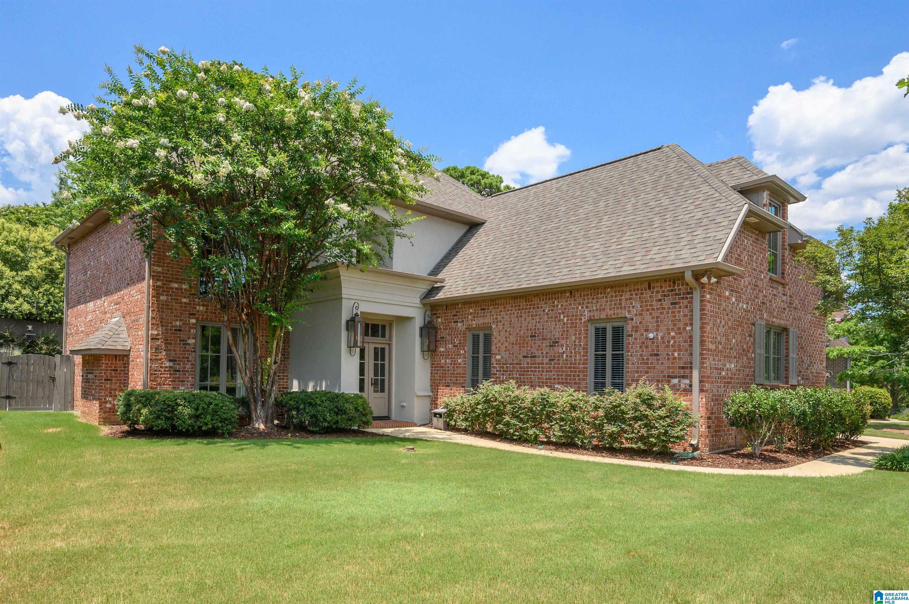 Property Photo:  692 Lake Crest Drive  AL 35226 