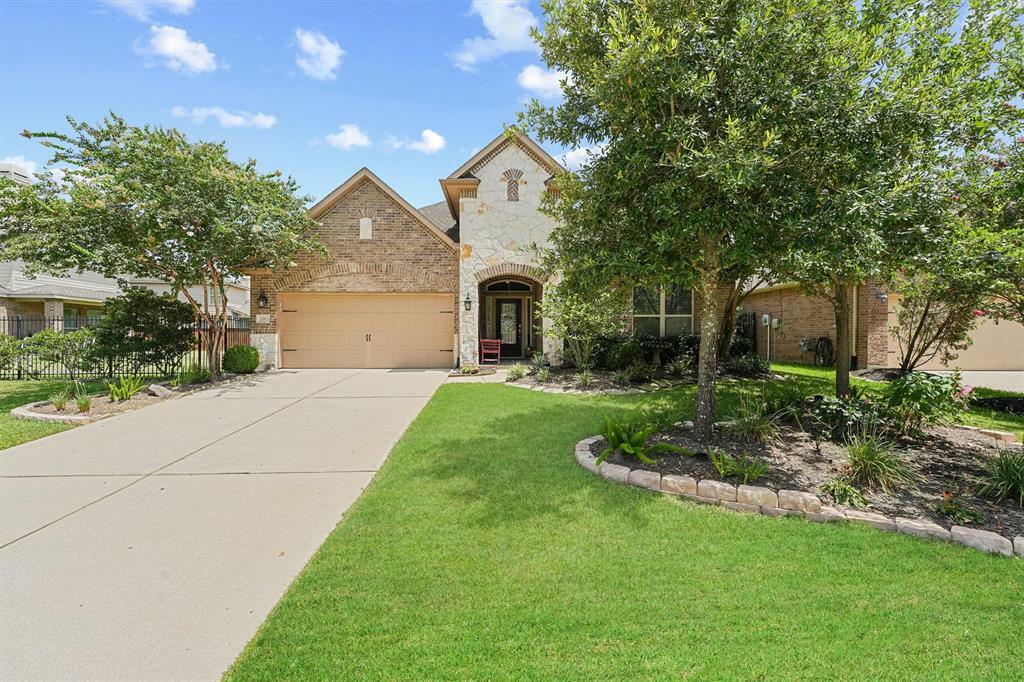 Property Photo:  150 W Wading Pond Circle  TX 77375 