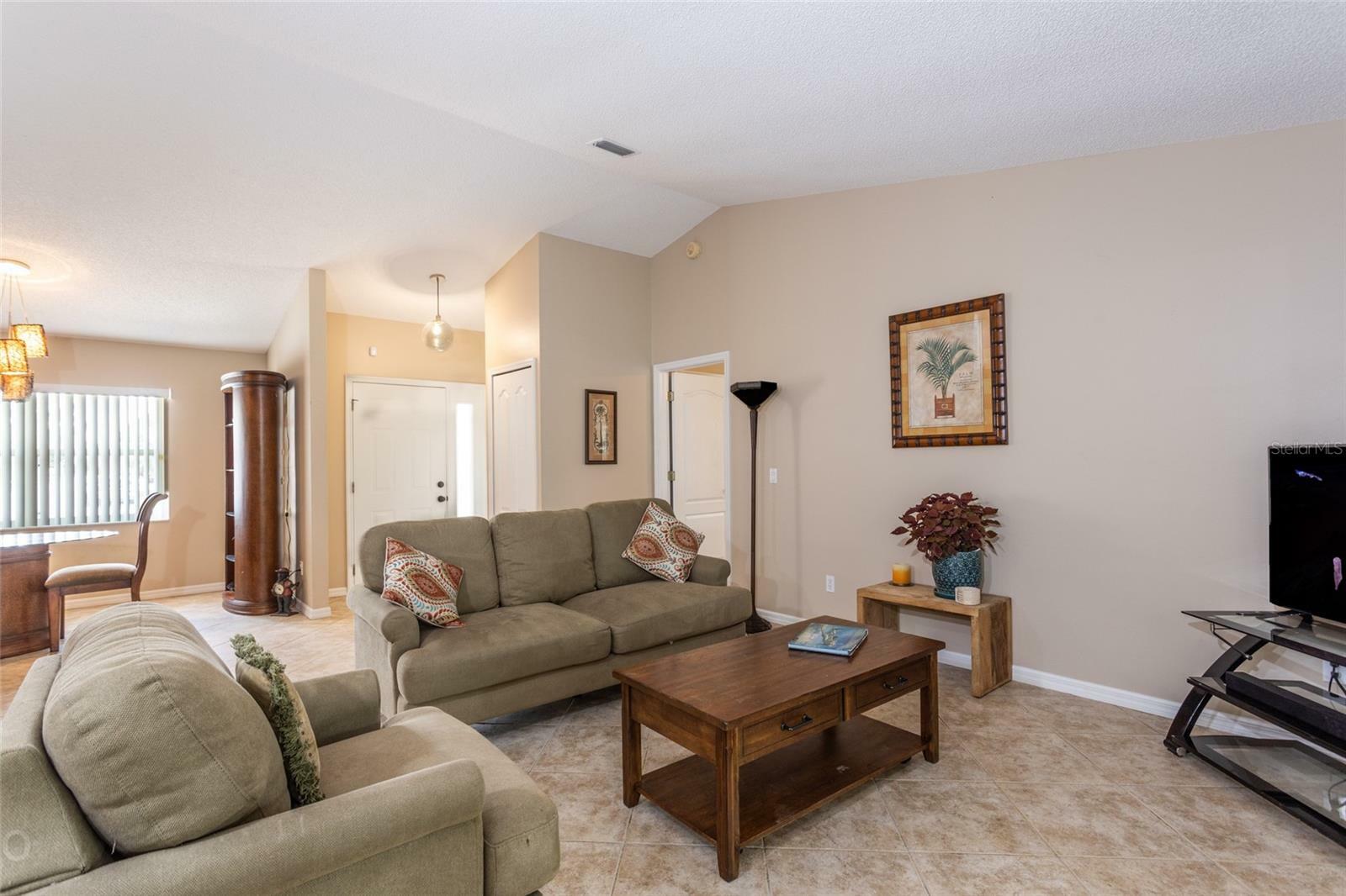 Property Photo: 42 Colechester Lane FL 32137