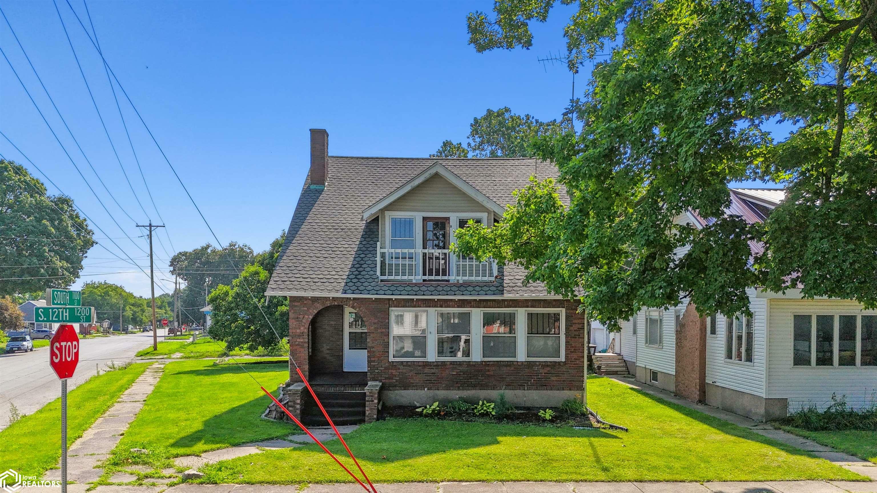 Property Photo:  1119 South Street  IA 52601 