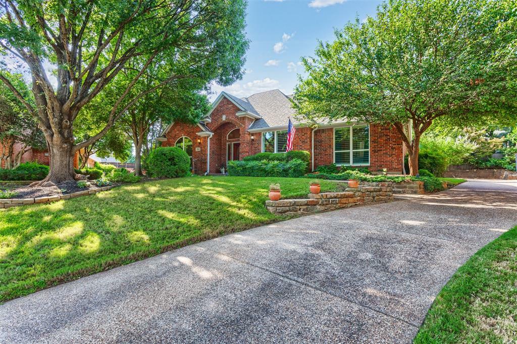 Property Photo: 2948 Majestic Oak Drive TX 76051