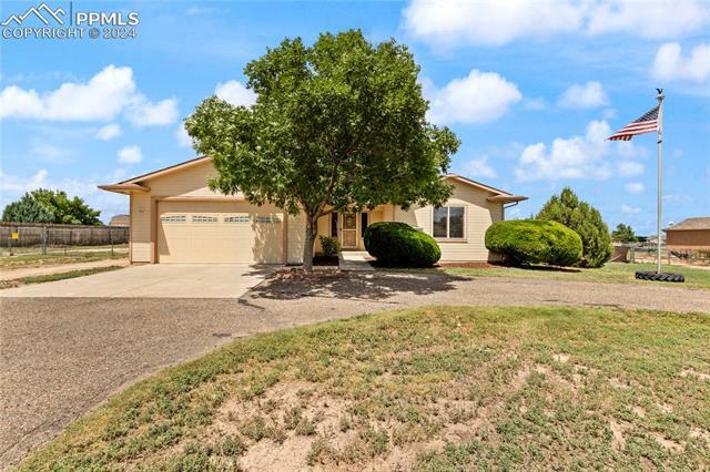 Property Photo:  1043 W Desert Sage Drive  CO 81007 