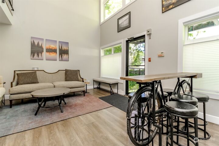 Property Photo:  525 Broadway 100  WA 98402 