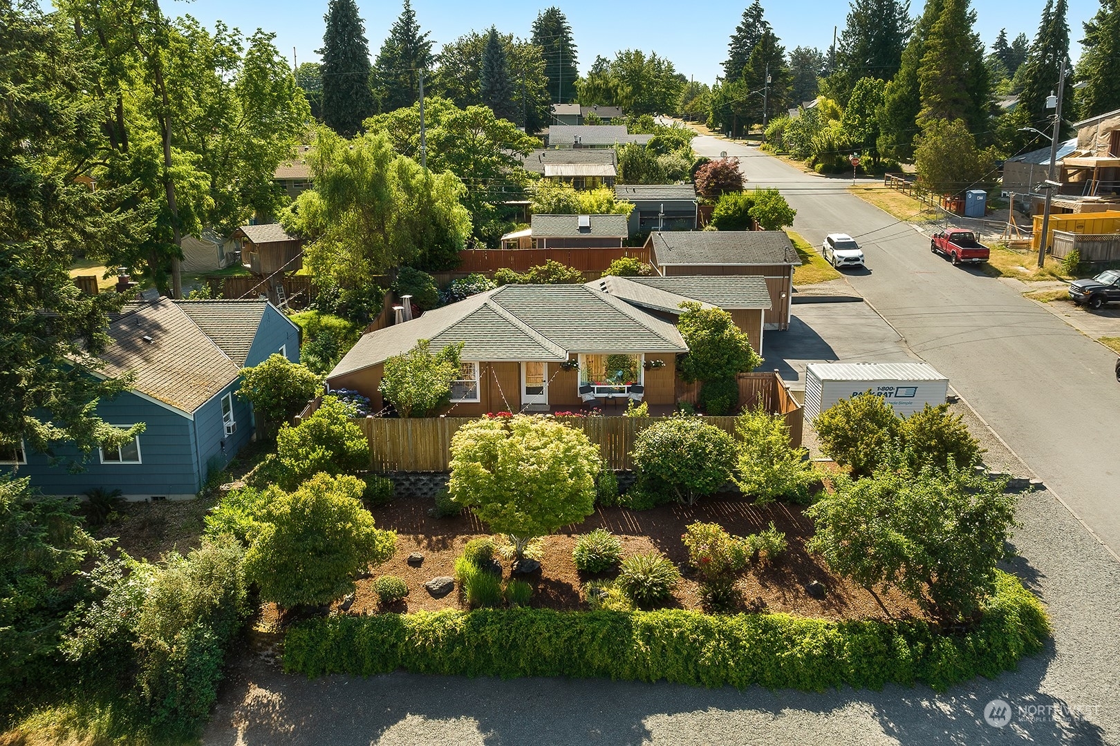 Property Photo:  15841 10 Avenue NE  WA 98155 