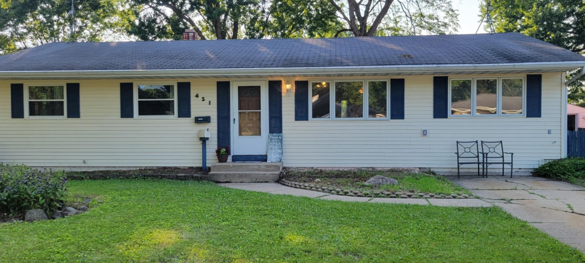 Property Photo:  451 Rebecca Road  IL 61008 