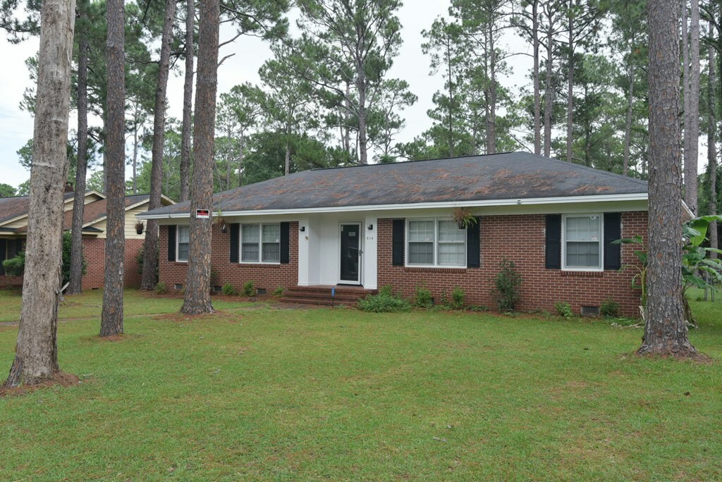 Property Photo:  514 Edgewood Ln  GA 31707 