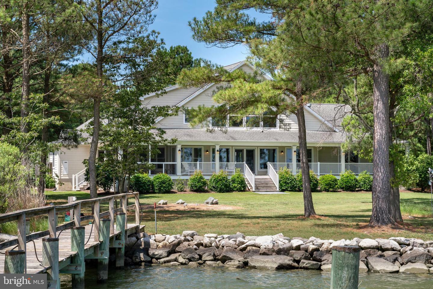 Property Photo:  612 Hills Point Road  MD 21613 