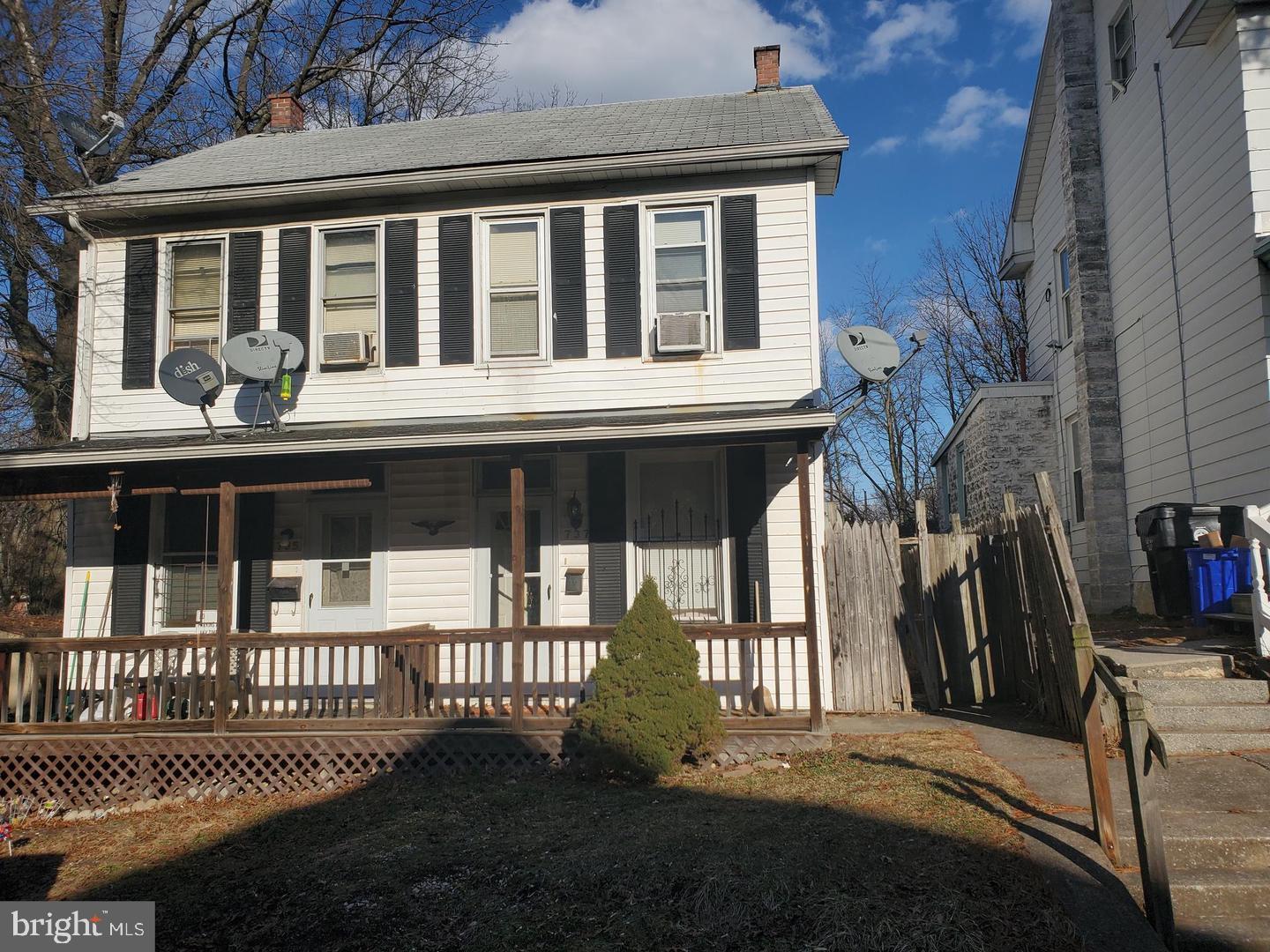 735 Girard Street  Harrisburg PA 17104 photo