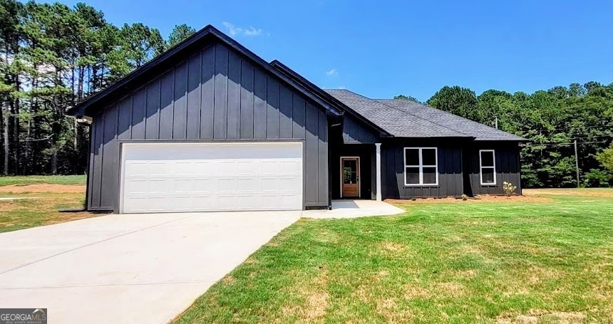 Property Photo: 81 Holly Road GA 30108
