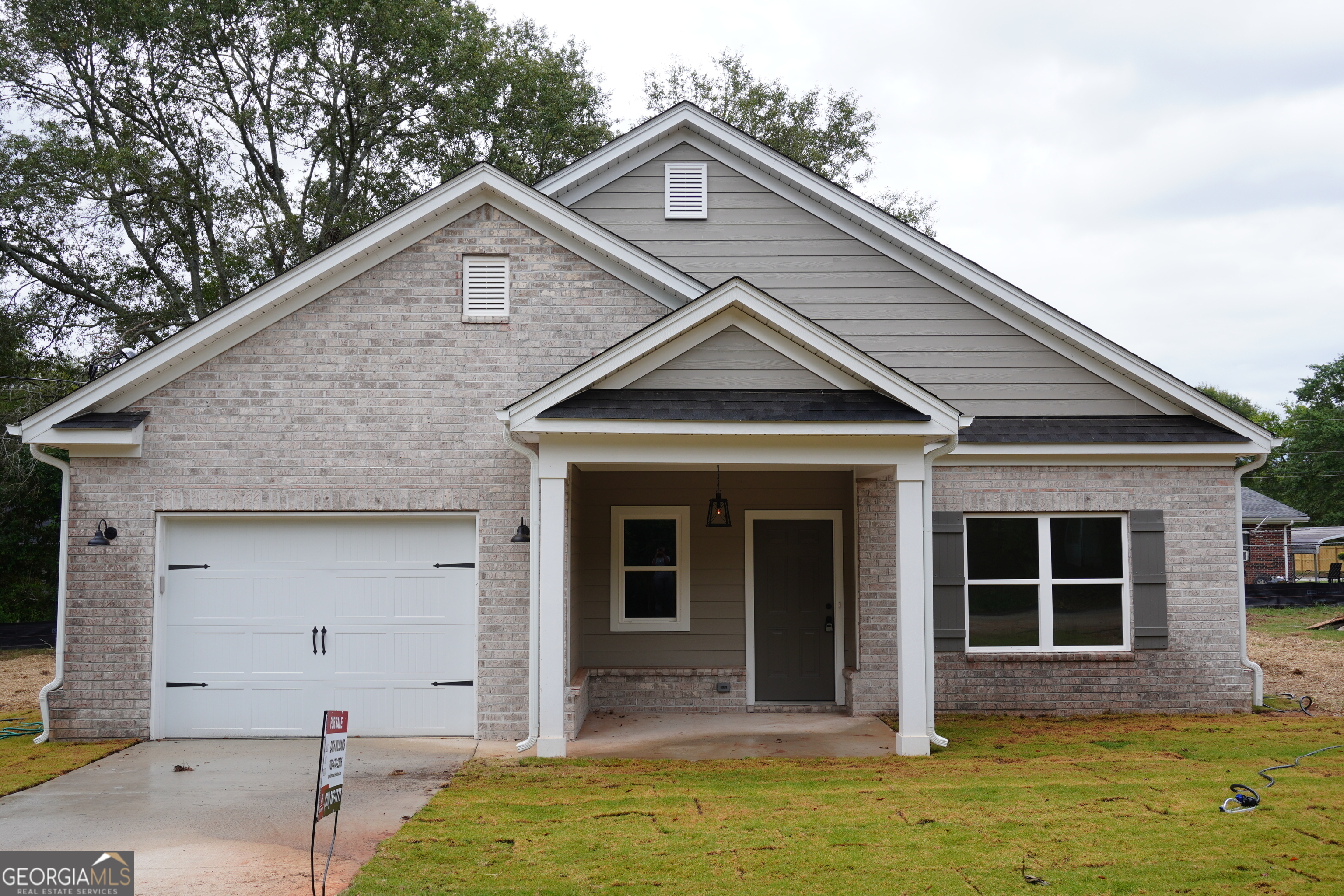 Property Photo:  303 Boxwood  GA 30025 